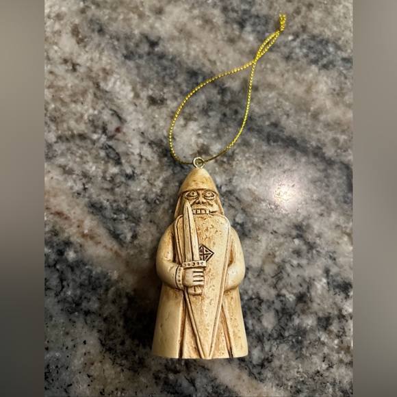 Harry Potter Rook Chess Piece Ornament from 2024 Keep Collecting Wizarding Trunk - Picture 3 of 7